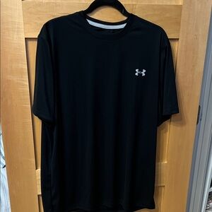 Under Armour Men's Black Short Sleeve Tee